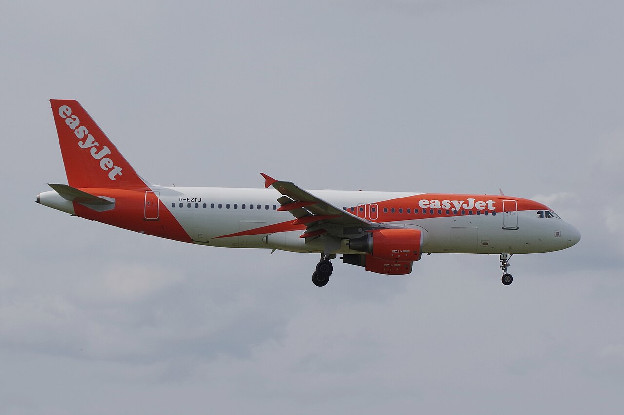 G-EZTJ