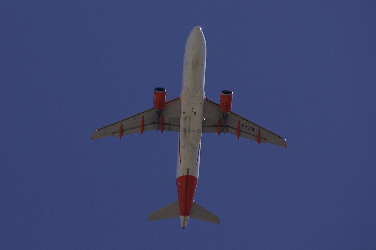G-EZTX