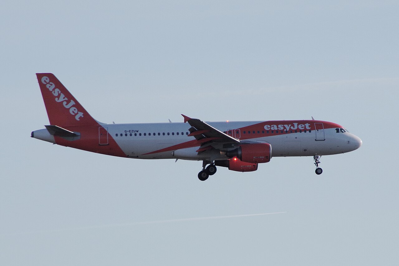 G-EZUW