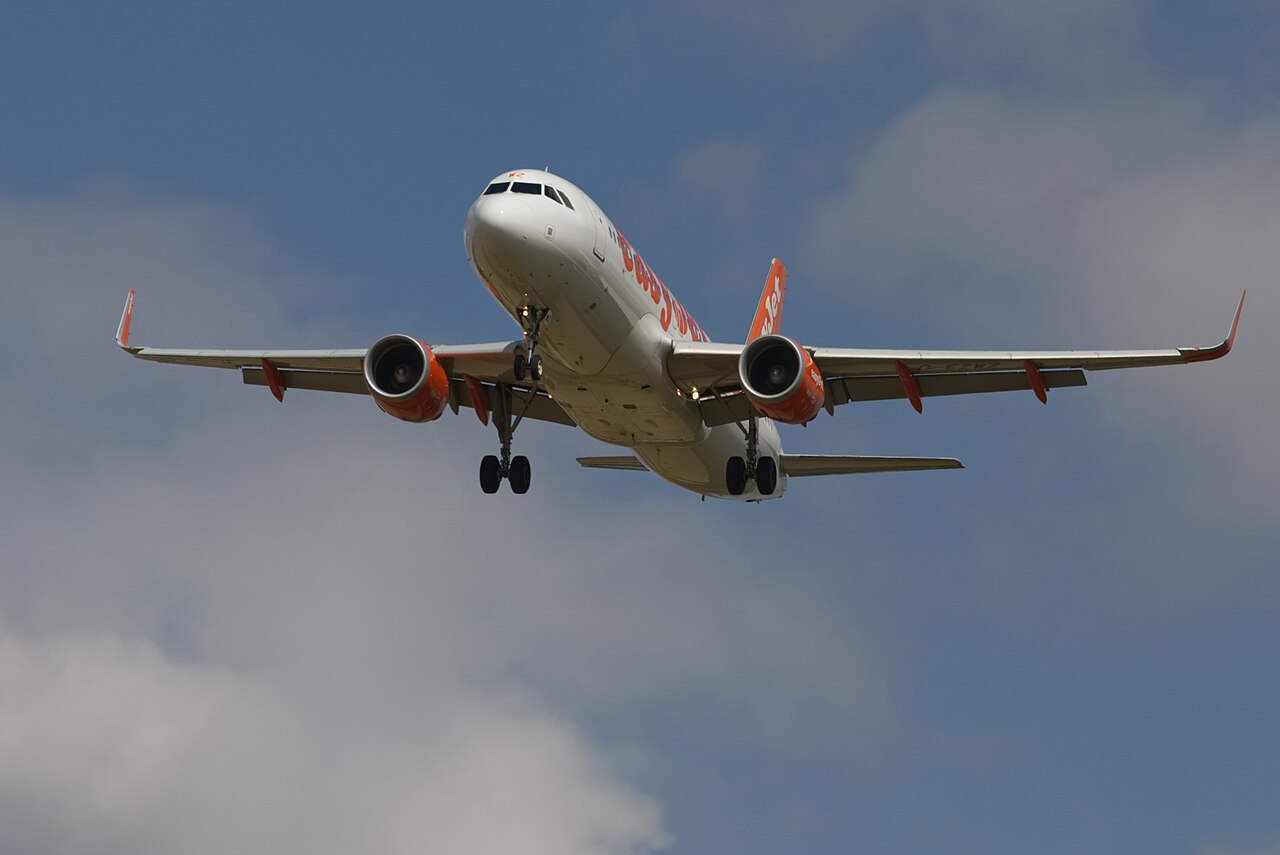 G-EZWZ