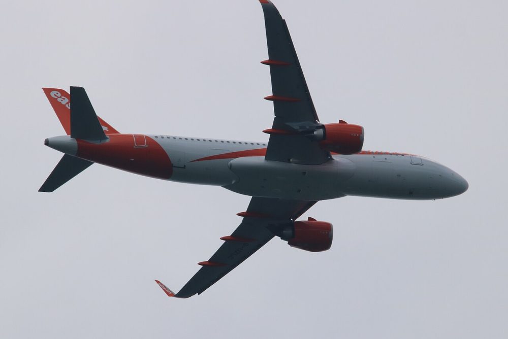 G-UZLC