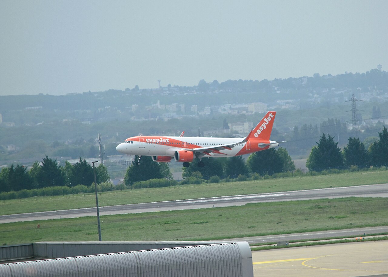 G-UZLM