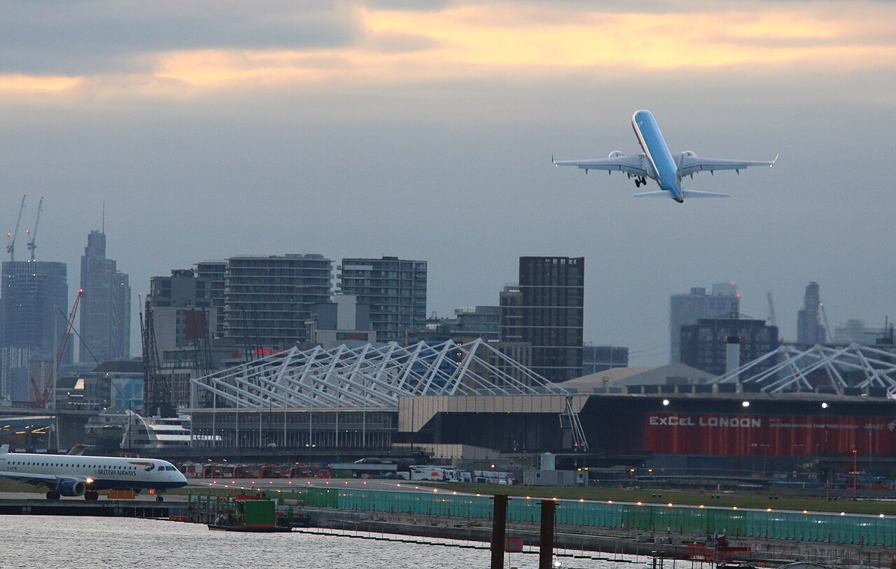 PH-EXR