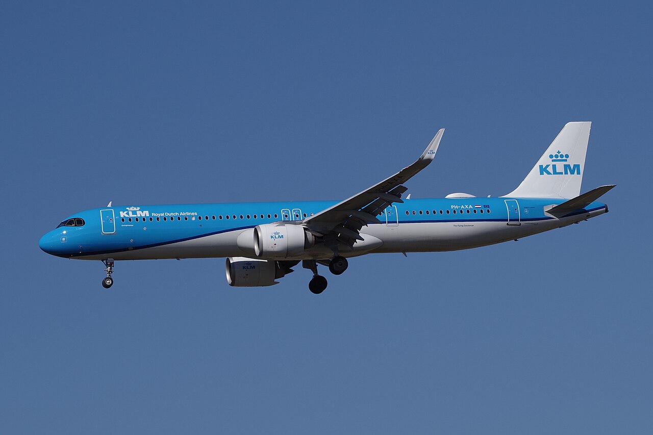 PH-AXA