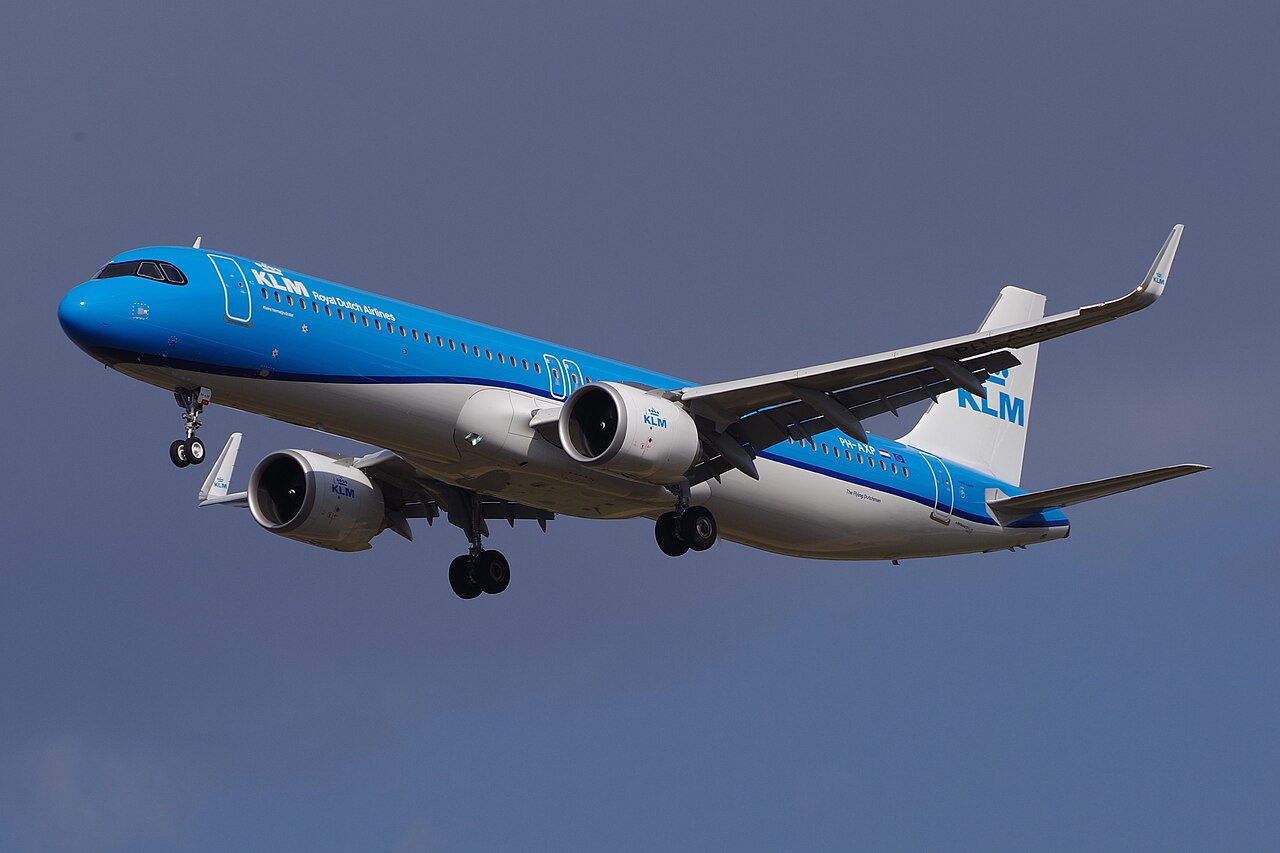 PH-AXP