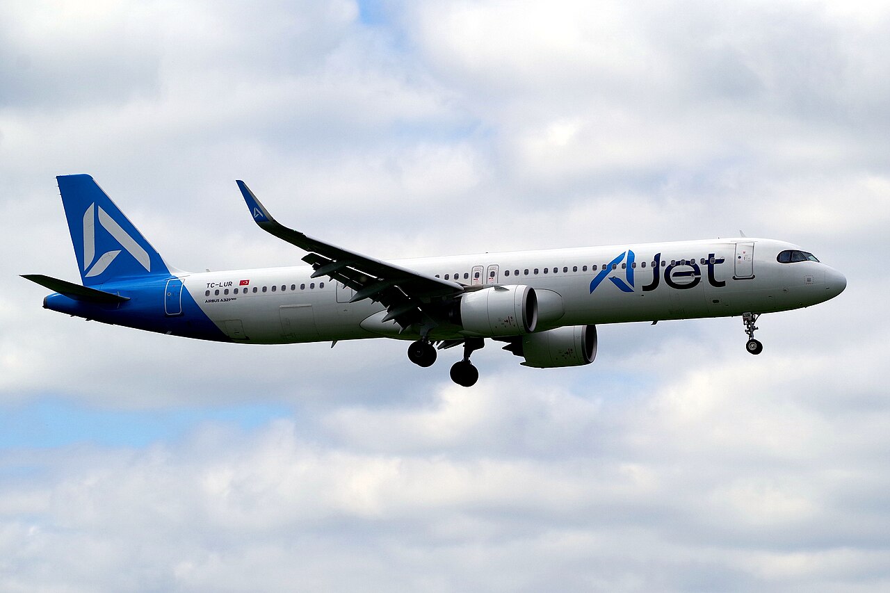 TC-LUR