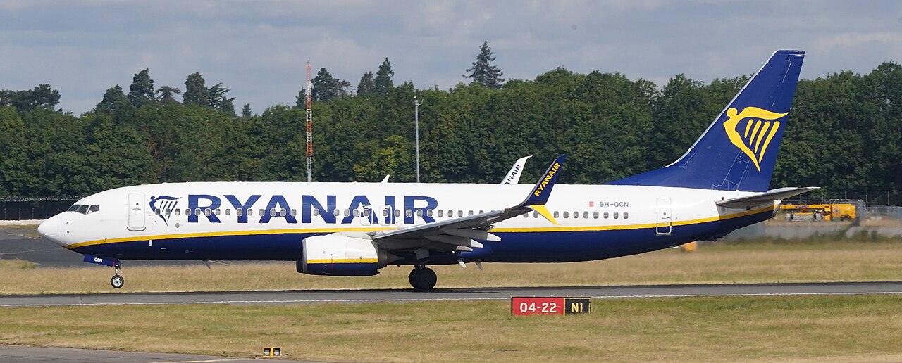 9H-QCN