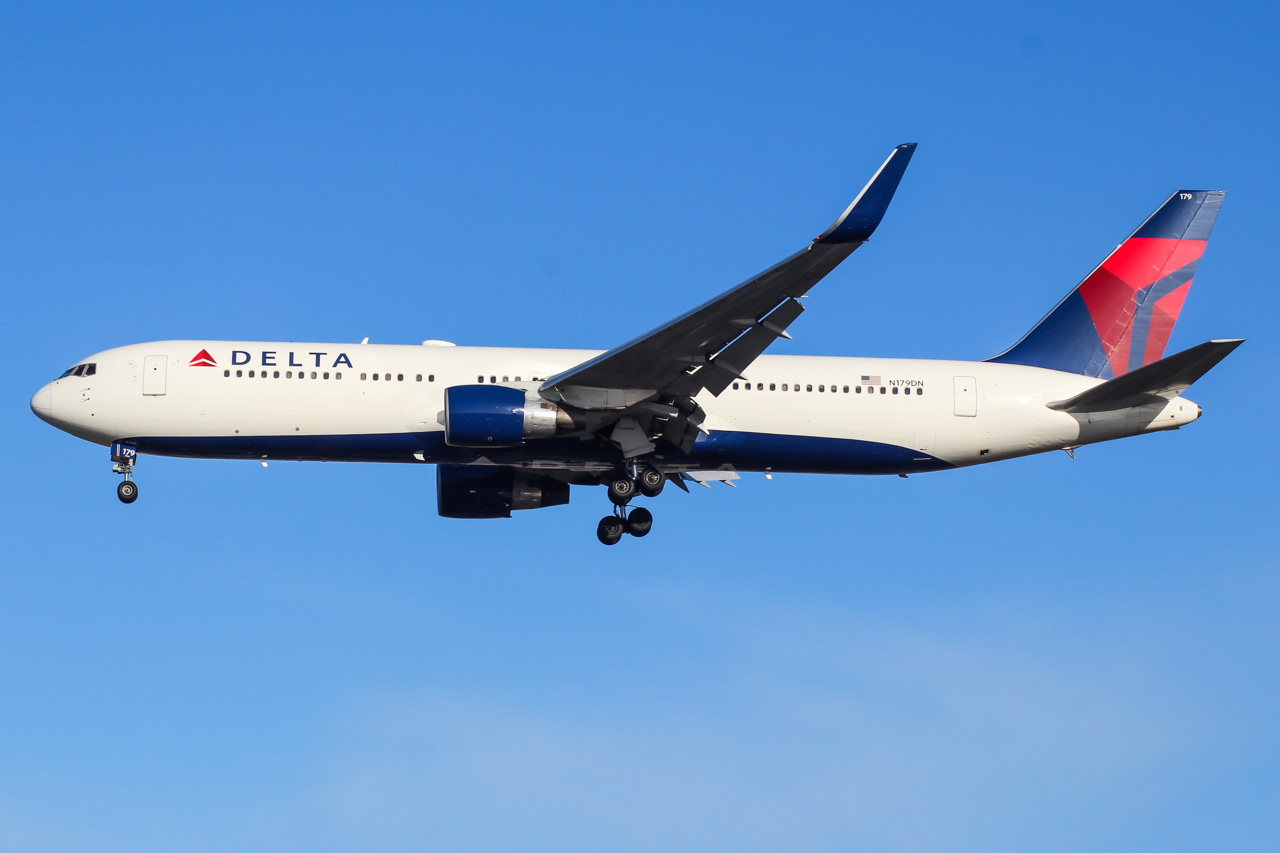N179DN — B763